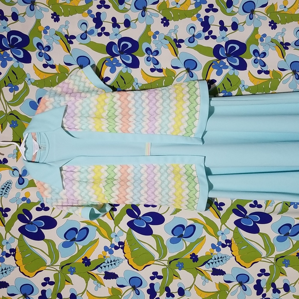 Sassy 60s Sears two-piece suit. As you can see on the tag 100% magic polyester!